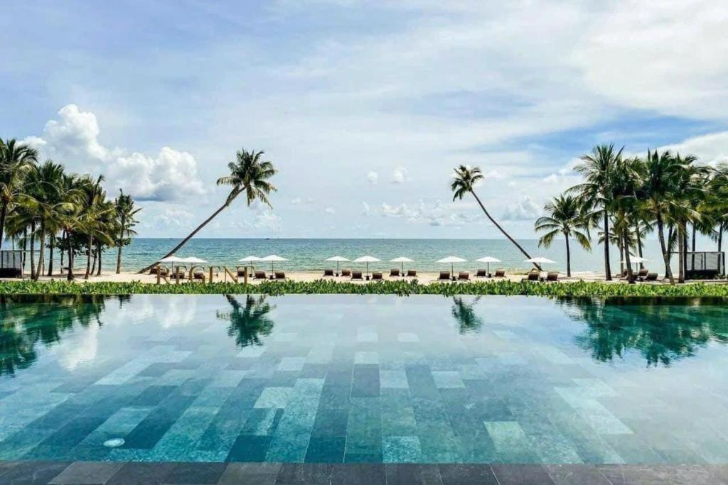 Marina Resort Waterfront Minh Phu Quoc Beach Swimming Pool Exterior photo